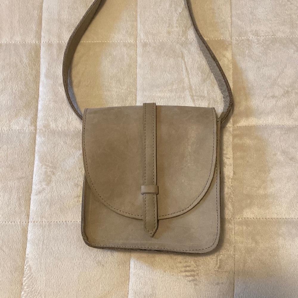ABLE PURSE.